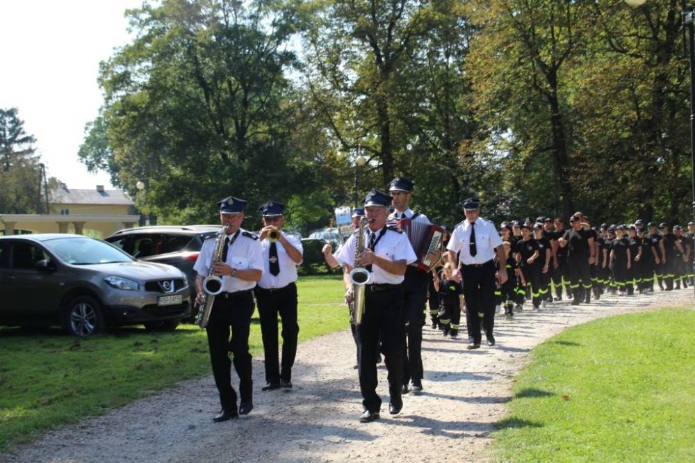 Rywalizacja druhen i druhów w Jasienicy Rosielnej