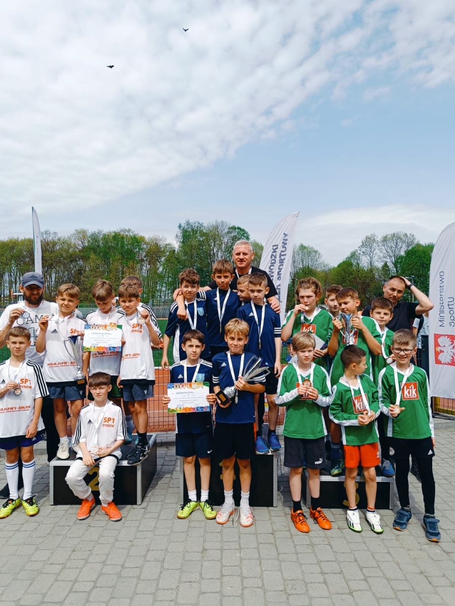 Chłopcy z Bliznego Mistrzami Województwa w Biegach Przełajowych