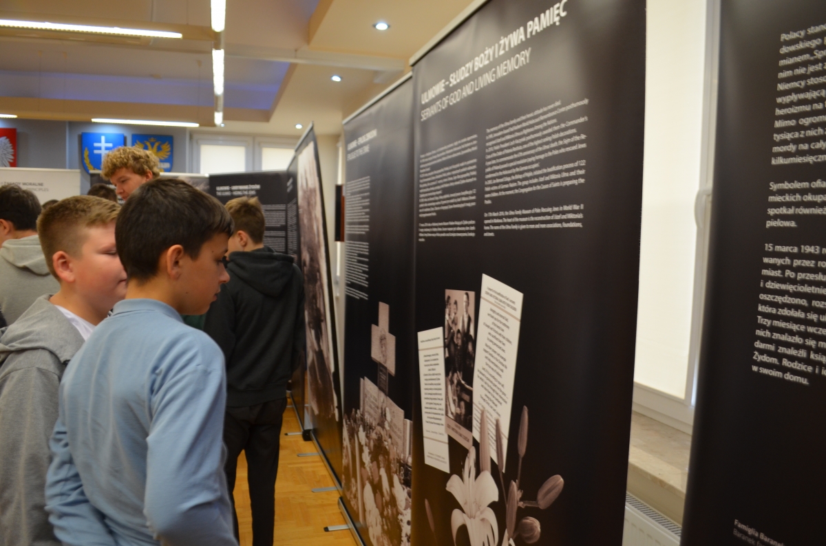 "Opowiem Ci o Sprawiedliwych…” – lekcja wrażliwości i odwagi dla młodzieży z Gminy Jasienica Rosielna