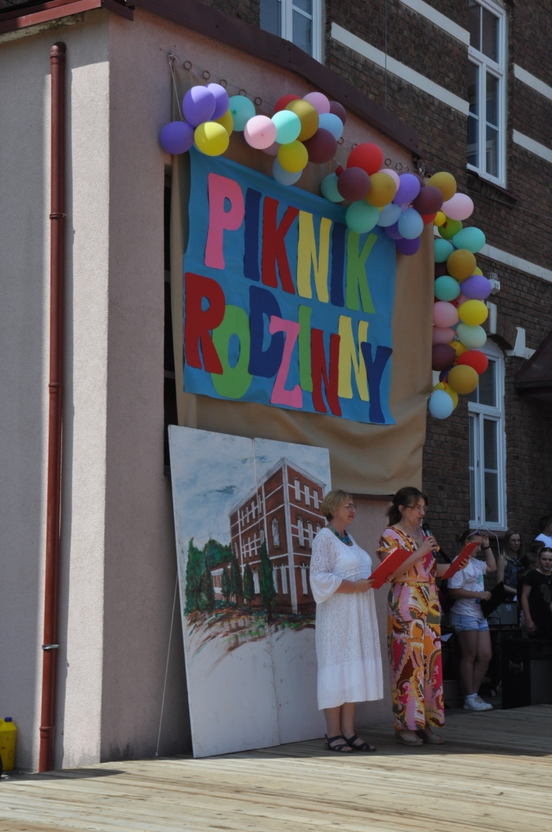 Wspaniała, rodzinna zabawa w Zespole Szkół w Orzechówce